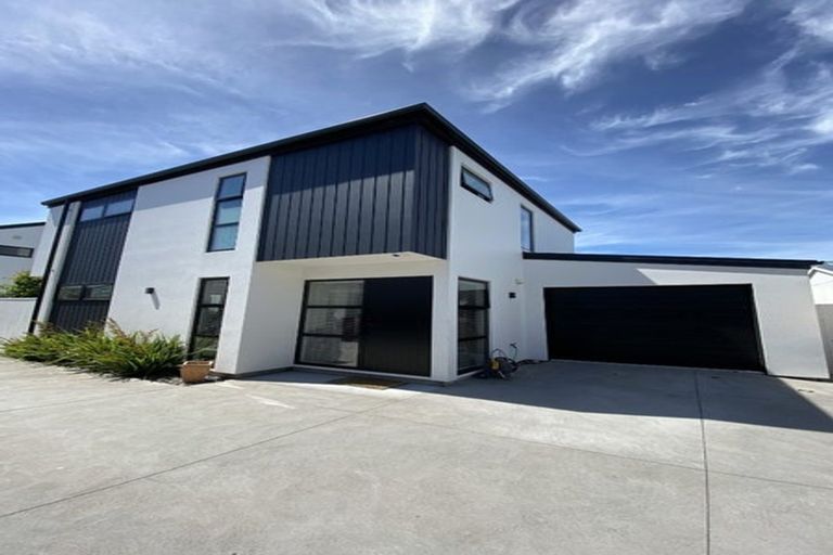 Photo of property in 2/118 Purchas Street, Edgeware, Christchurch, 8013