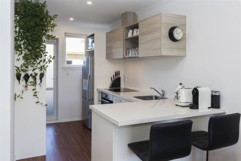 Photo of property in 96b Crofton Road, Harewood, Christchurch, 8051