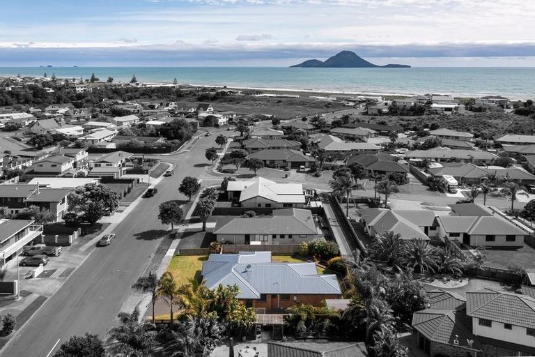 Photo of property in 6 Ohuirehe Road, Coastlands, Whakatane, 3120