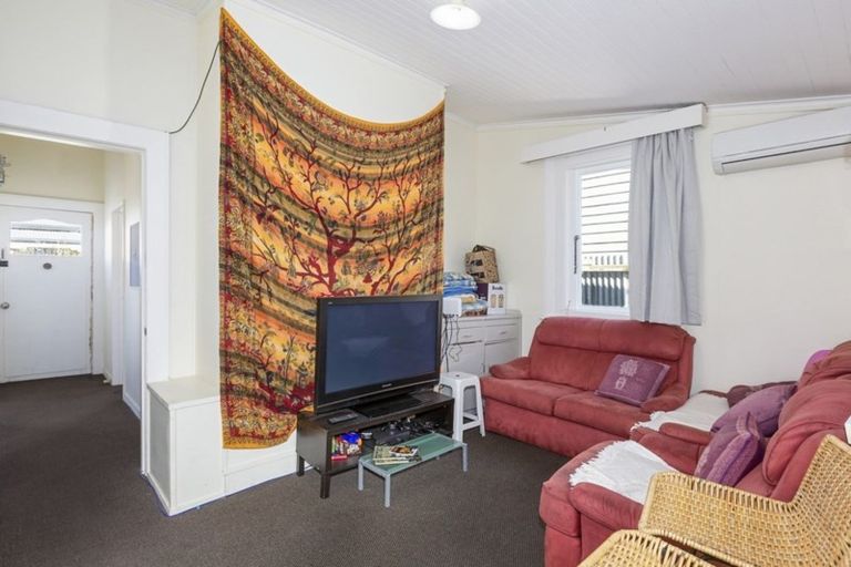 Photo of property in 8 Mackenzie Street, North Dunedin, Dunedin, 9016