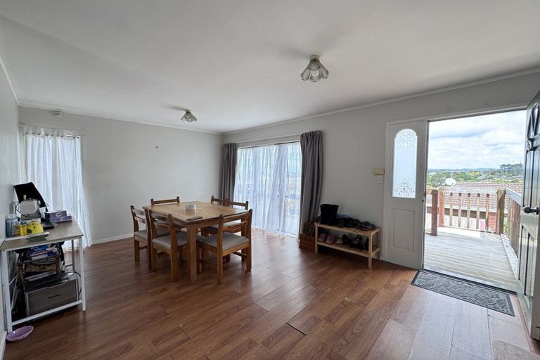 Photo of property in 6 Garcia Place, West Harbour, Auckland, 0618
