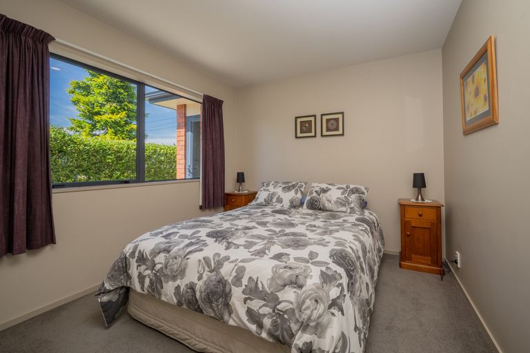 Photo of property in 60 Newcastle Street, Clyde, 9330