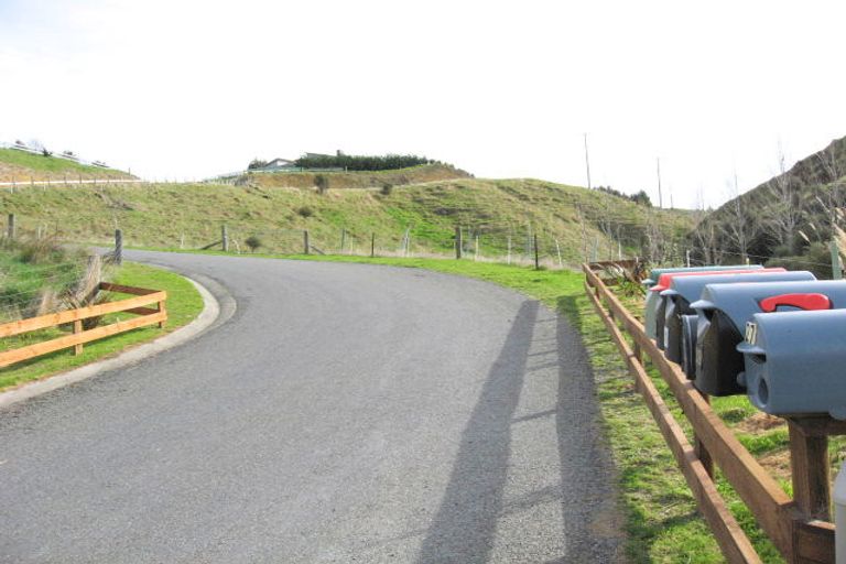 Photo of property in 27 Anlaby Road, Nikau Valley, Paraparaumu, 5032