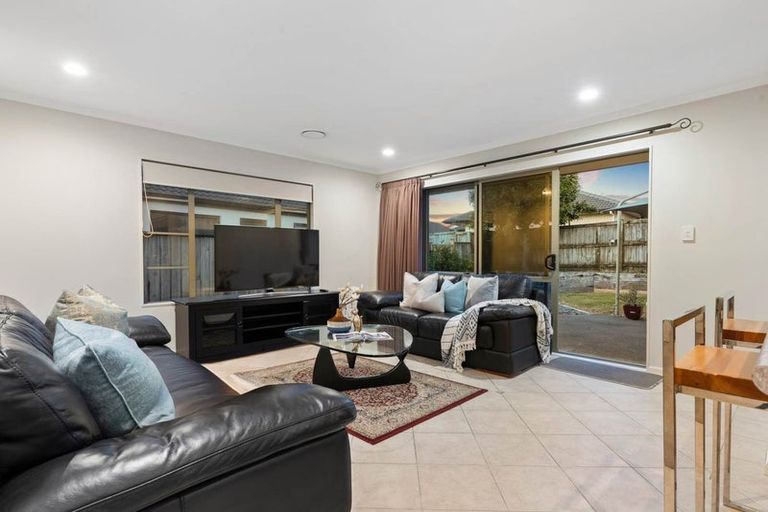 Photo of property in 14 Duntrune Road, Flat Bush, Auckland, 2016