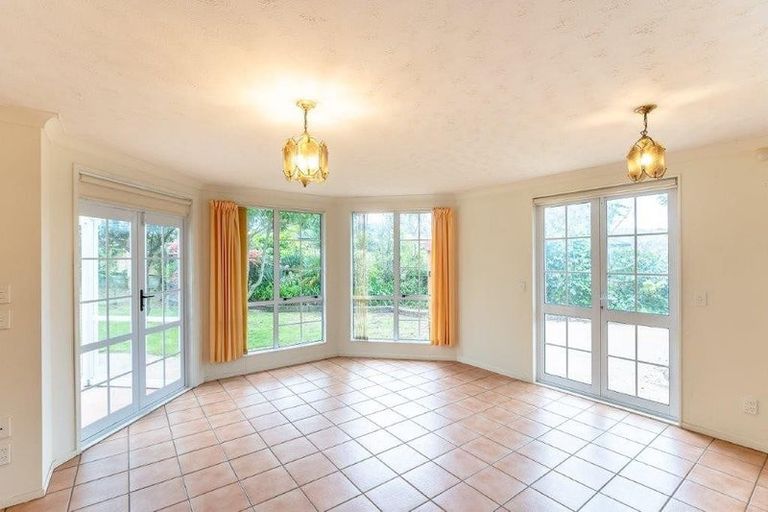 Photo of property in 22 Bearing West Court, Paraparaumu, 5032