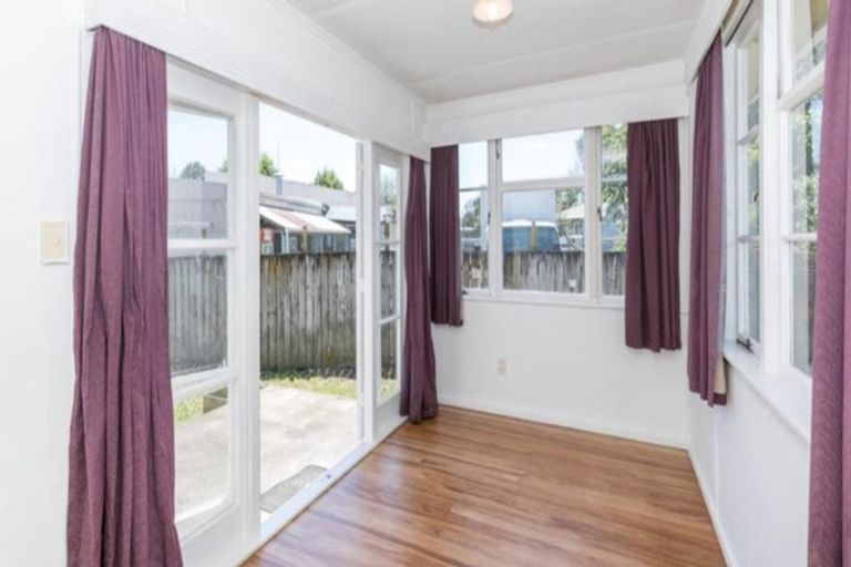 Photo of property in 102 Holland Road, Fairfield, Hamilton, 3214