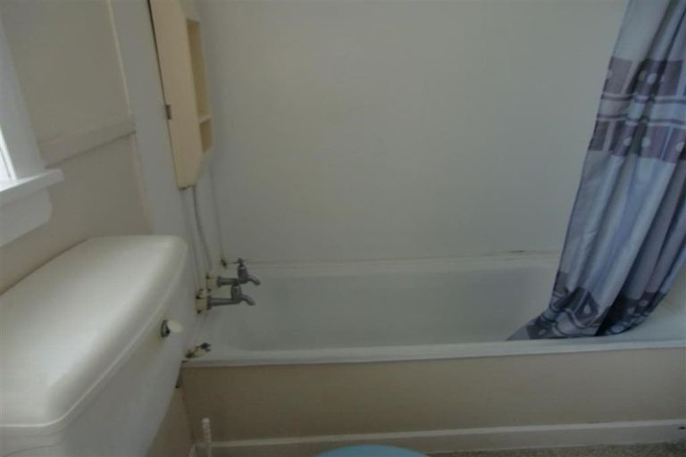 Photo of property in 42 Fulford Street, New Plymouth, 4310