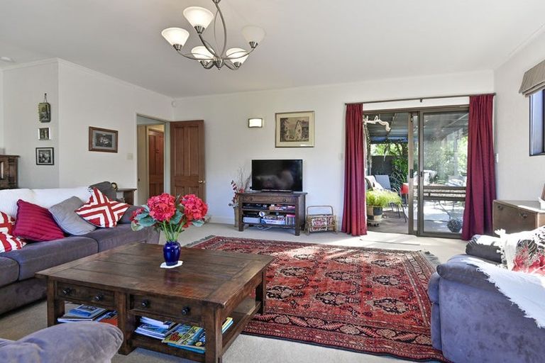 Photo of property in 213 Taradale Road, Pirimai, Napier, 4112