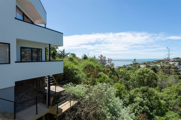 Photo of property in 139 Mount Pleasant Road, Mount Pleasant, Christchurch, 8081