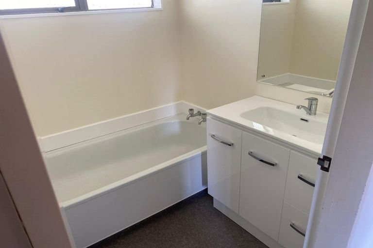 Photo of property in 10a Stonefield Place, Johnsonville, Wellington, 6037