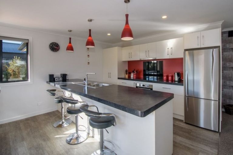 Photo of property in 18 Magnetic Place, Cromwell, 9310