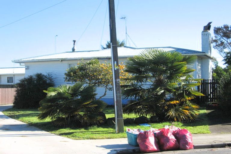 Photo of property in 11 Evans Place, Papakura, 2110