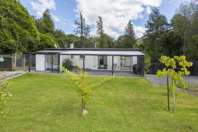 Photo of property in 58 Akatarawa Road, Brown Owl, Upper Hutt, 5018