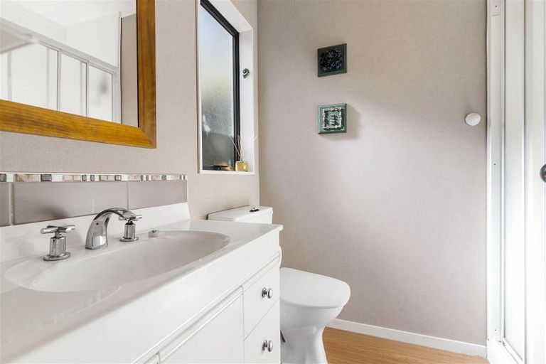 Photo of property in 2/25 Grassways Avenue, Pakuranga, Auckland, 2010