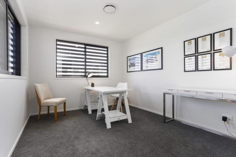 Photo of property in 2 Cilliers Drive, Silverdale, 0932