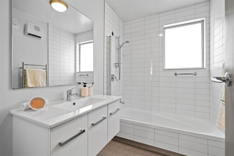 Photo of property in 21 Dominion Avenue, Spreydon, Christchurch, 8024