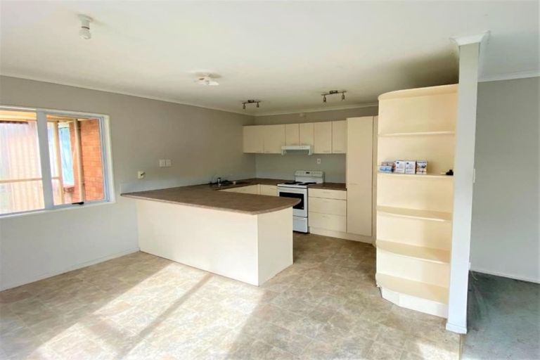 Photo of property in 13a Gollan Road, Mount Wellington, Auckland, 1072