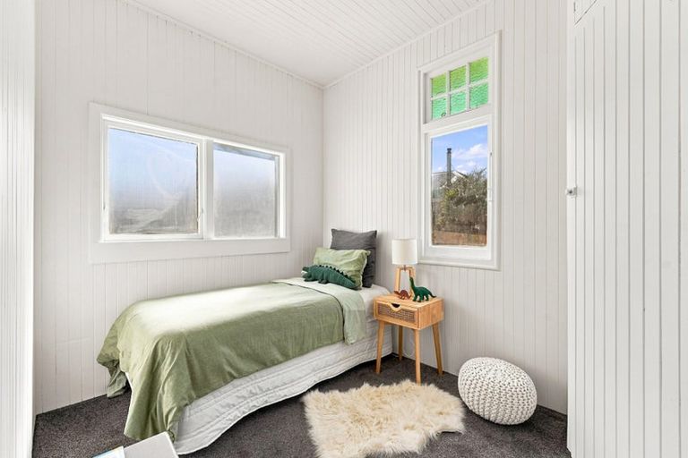 Photo of property in 1 Karewa Street, Castlecliff, Whanganui, 4501
