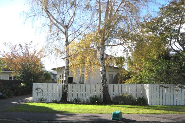 Photo of property in 106 Bryndwr Road, Bryndwr, Christchurch, 8052