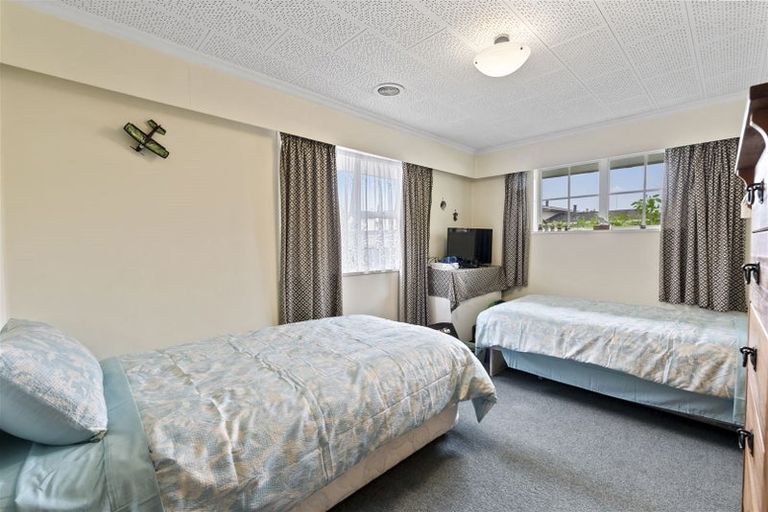 Photo of property in 48 Highbury Drive, Levin, 5510