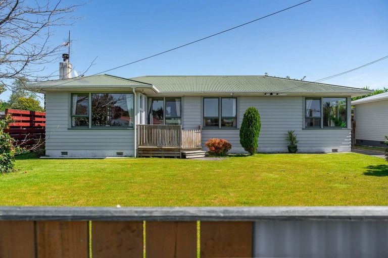 Photo of property in 21 Bledisloe Street, Solway, Masterton, 5810