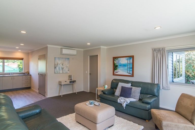Photo of property in 355 Te Horo Beach Road, Te Horo Beach, Otaki, 5581