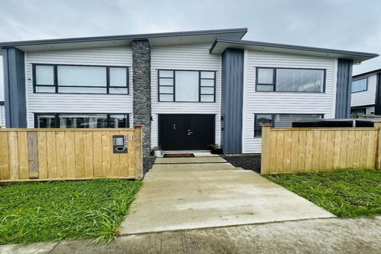 Photo of property in 1 Kapara Street, Flat Bush, Auckland, 2019