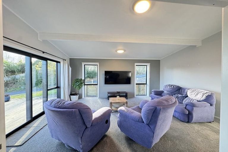 Photo of property in 32 Nore Street, Waihola, Milton, 9073