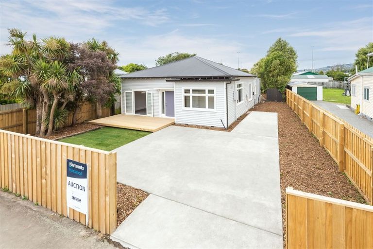 Photo of property in 42 Tilford Street, Woolston, Christchurch, 8062