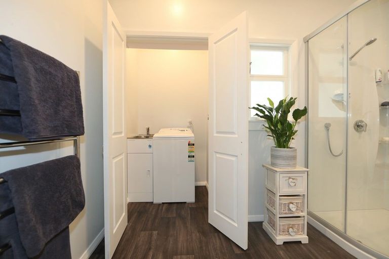 Photo of property in 214 Saint Leonards Avenue, Saint Leonards, Hastings, 4120