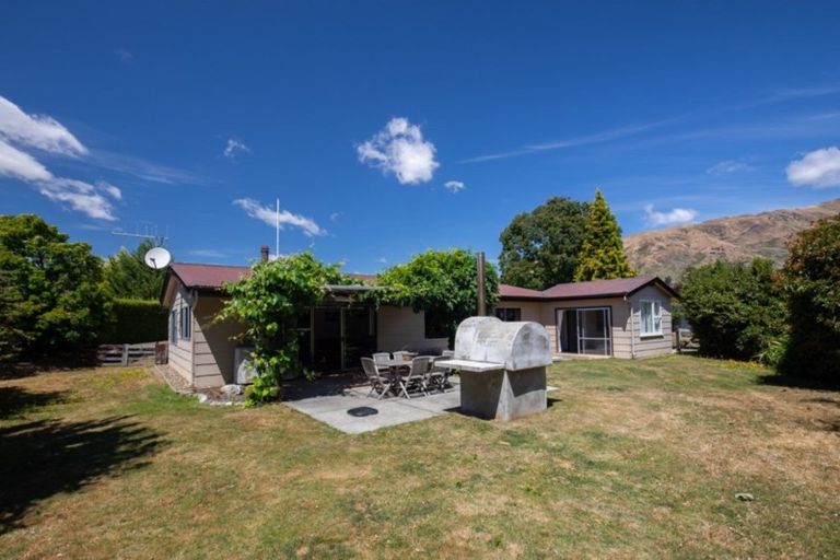 Photo of property in 206 Stone Street, Wanaka, 9305