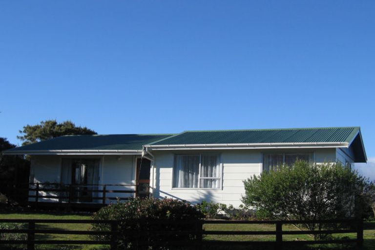 Photo of property in 24 Mountainview Terrace, Otaki Beach, Otaki, 5512