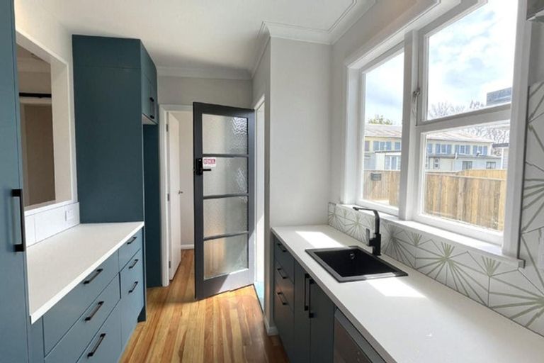 Photo of property in 6 Seddon Street, Levin, 5510