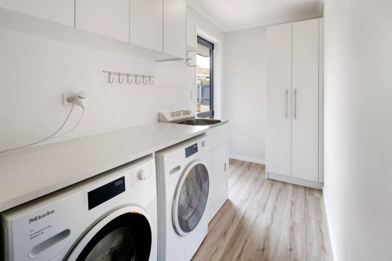 Photo of property in 6 Limousin Place, Grandview Heights, Hamilton, 3200