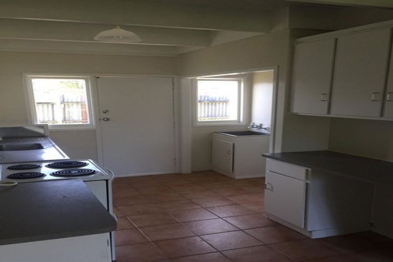 Photo of property in 22 Tironui Station Road East, Papakura, 2112