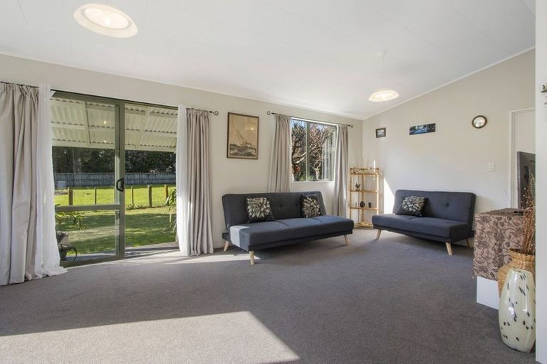 Photo of property in 335 Kauri Point Road, Tahawai, Katikati, 3170