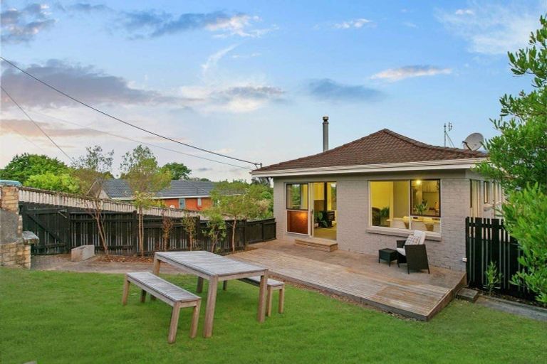 Photo of property in 1/425 Don Buck Road, Massey, Auckland, 0614