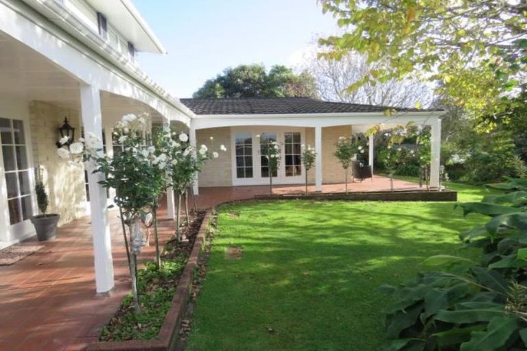 Photo of property in 76a Mangorei Road, Strandon, New Plymouth, 4312