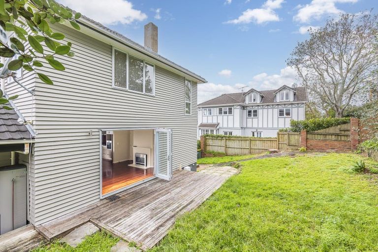 Photo of property in 386 Lake Road, Takapuna, Auckland, 0622