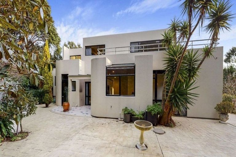 Photo of property in 65 Nevay Road, Miramar, Wellington, 6022