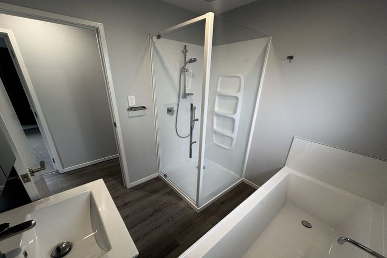 Photo of property in 1 Hellyers Street, Birkdale, Auckland, 0626