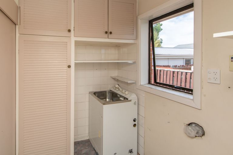 Photo of property in 50 Dunstan Crescent, Hornby, Christchurch, 8042