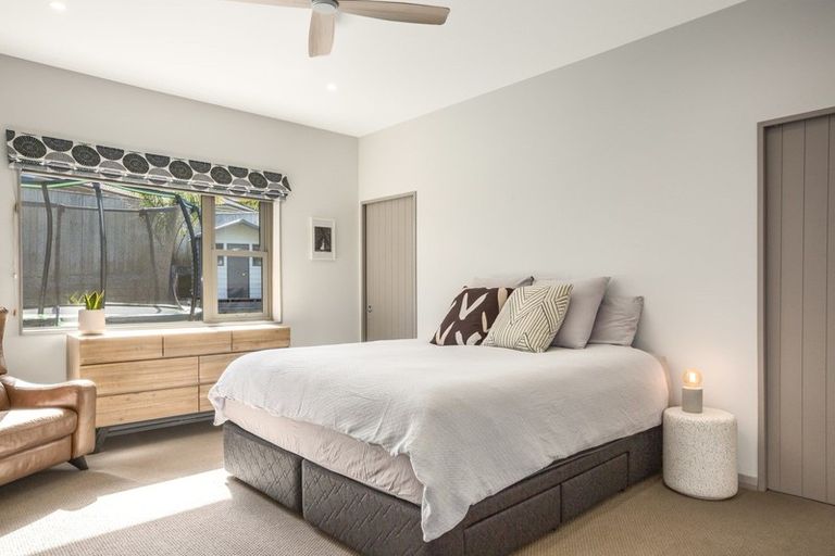 Photo of property in 18 Peel Lane, Aotea, Porirua, 5024