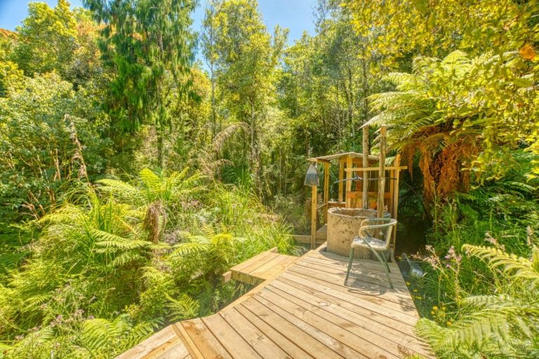 Photo of property in 215 Clifton Road, Kaiata, Greymouth, 7805