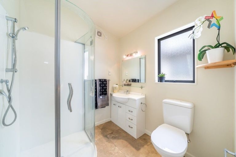 Photo of property in 93 Cedar Street, Maungaraki, Lower Hutt, 5010