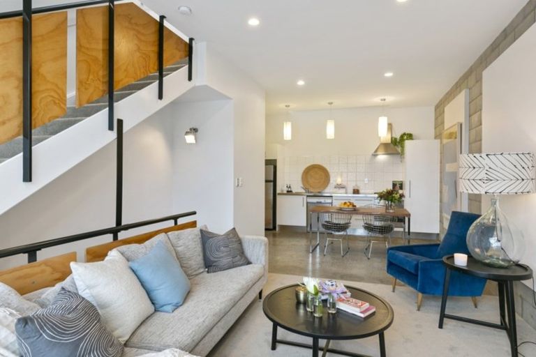 Photo of property in Mondrian Townhouses, 4/24 Hanson Street, Mount Cook, Wellington, 6021