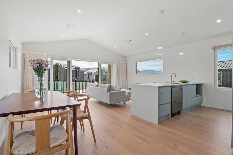 Photo of property in 22 Soudley Court, Jacks Point, Queenstown, 9371