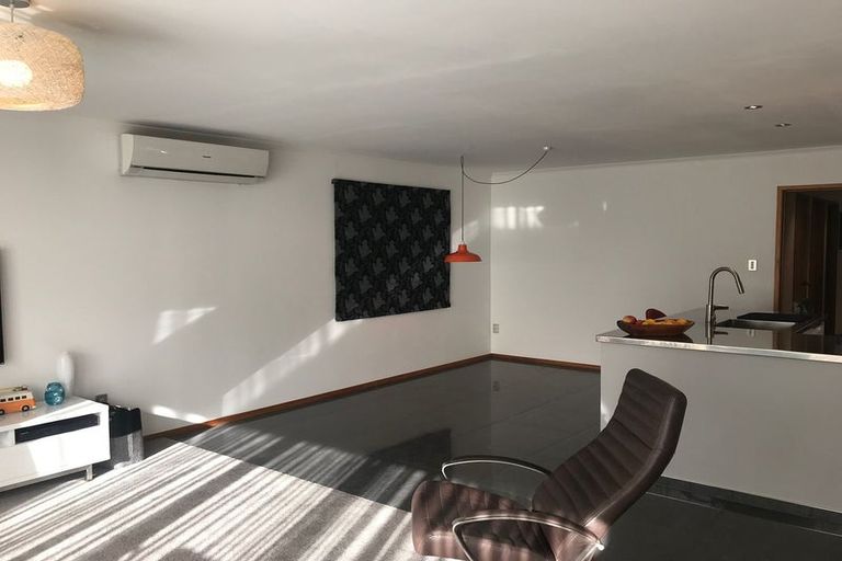 Photo of property in 54 Dignan Street, Point Chevalier, Auckland, 1022