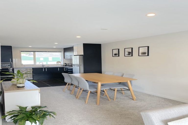 Photo of property in 10/31 Princess Terrace, Newtown, Wellington, 6021