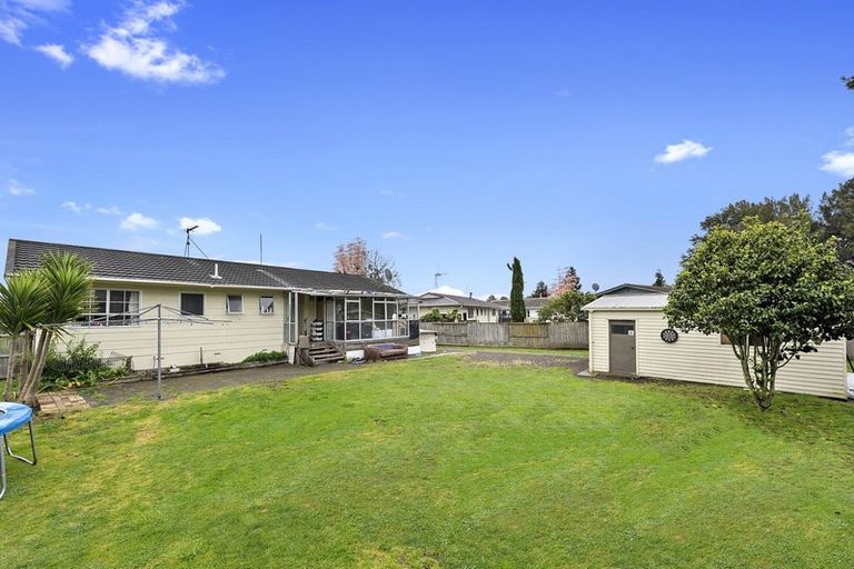 Photo of property in 18 Crescent Court, Melville, Hamilton, 3206